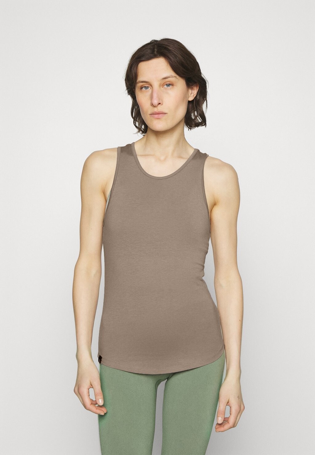 

Топ Yogasearcher