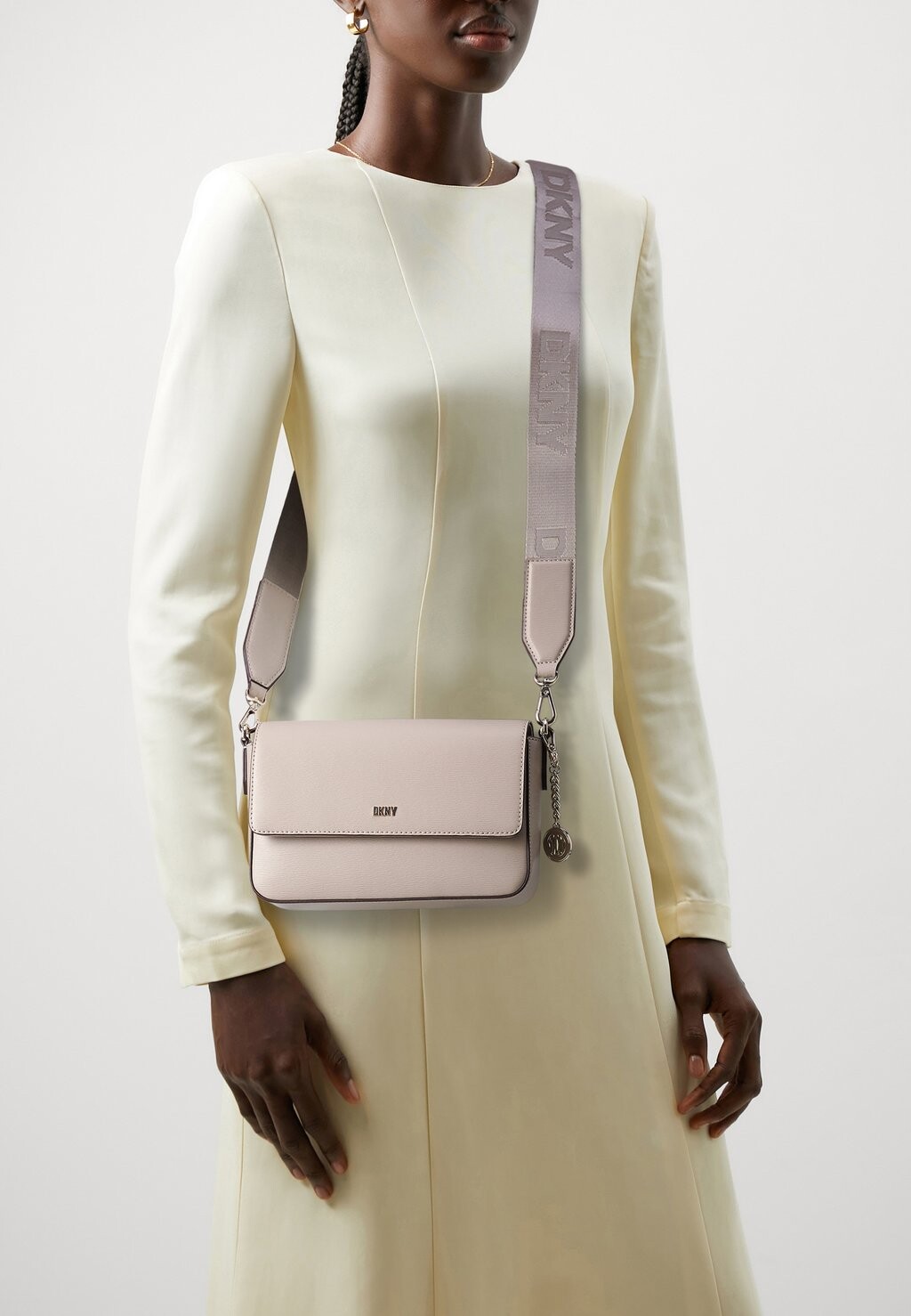

Сумка через плечо BRYANT PARK FLAP CBODY DKNY, цвет light khaki