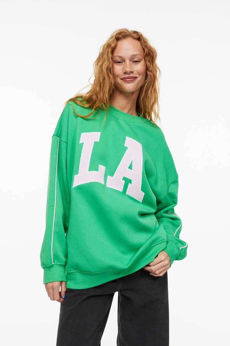 

Толстовка оверсайз с мотивом H&M