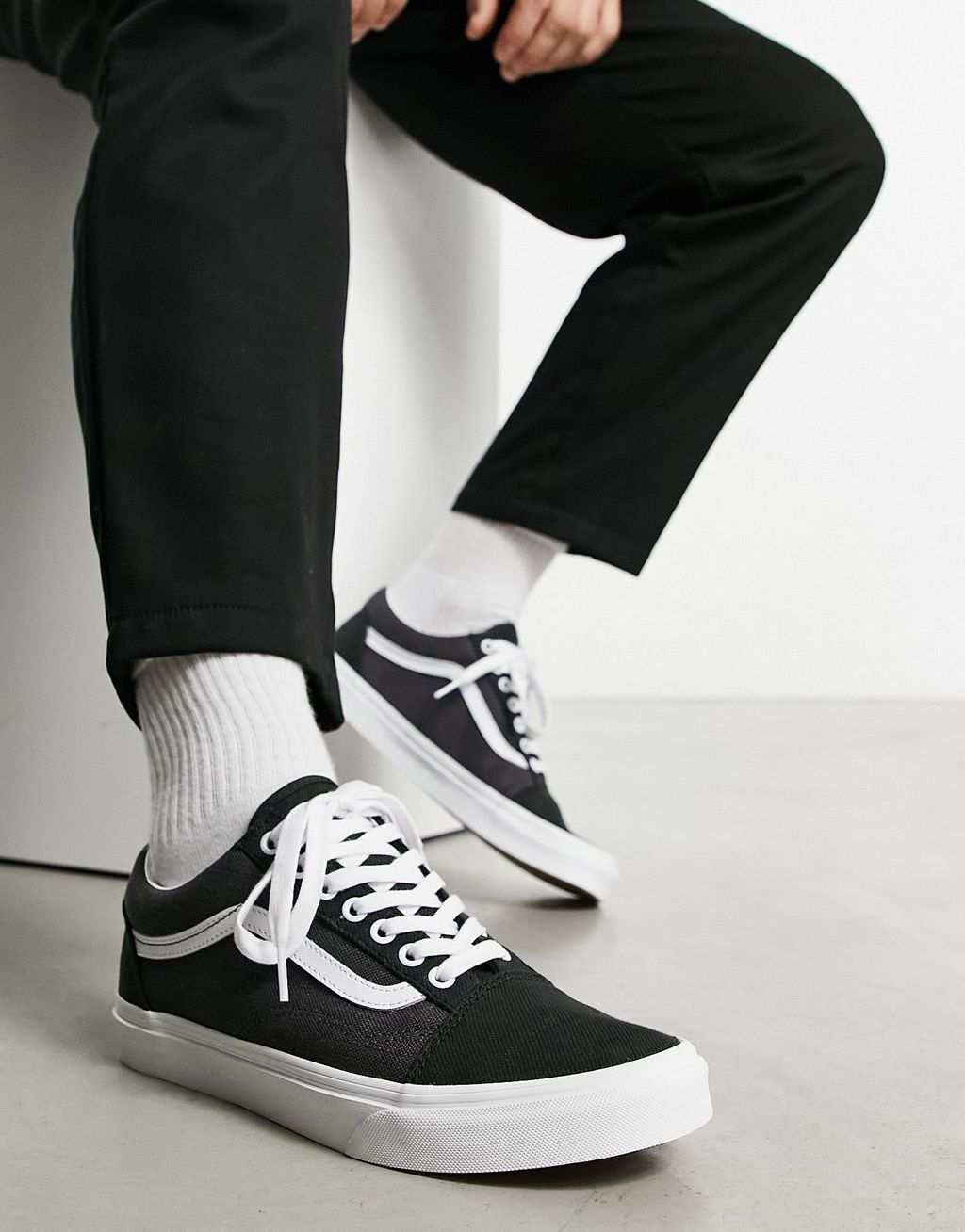 

Черные льняные кроссовки Vans Old Skool