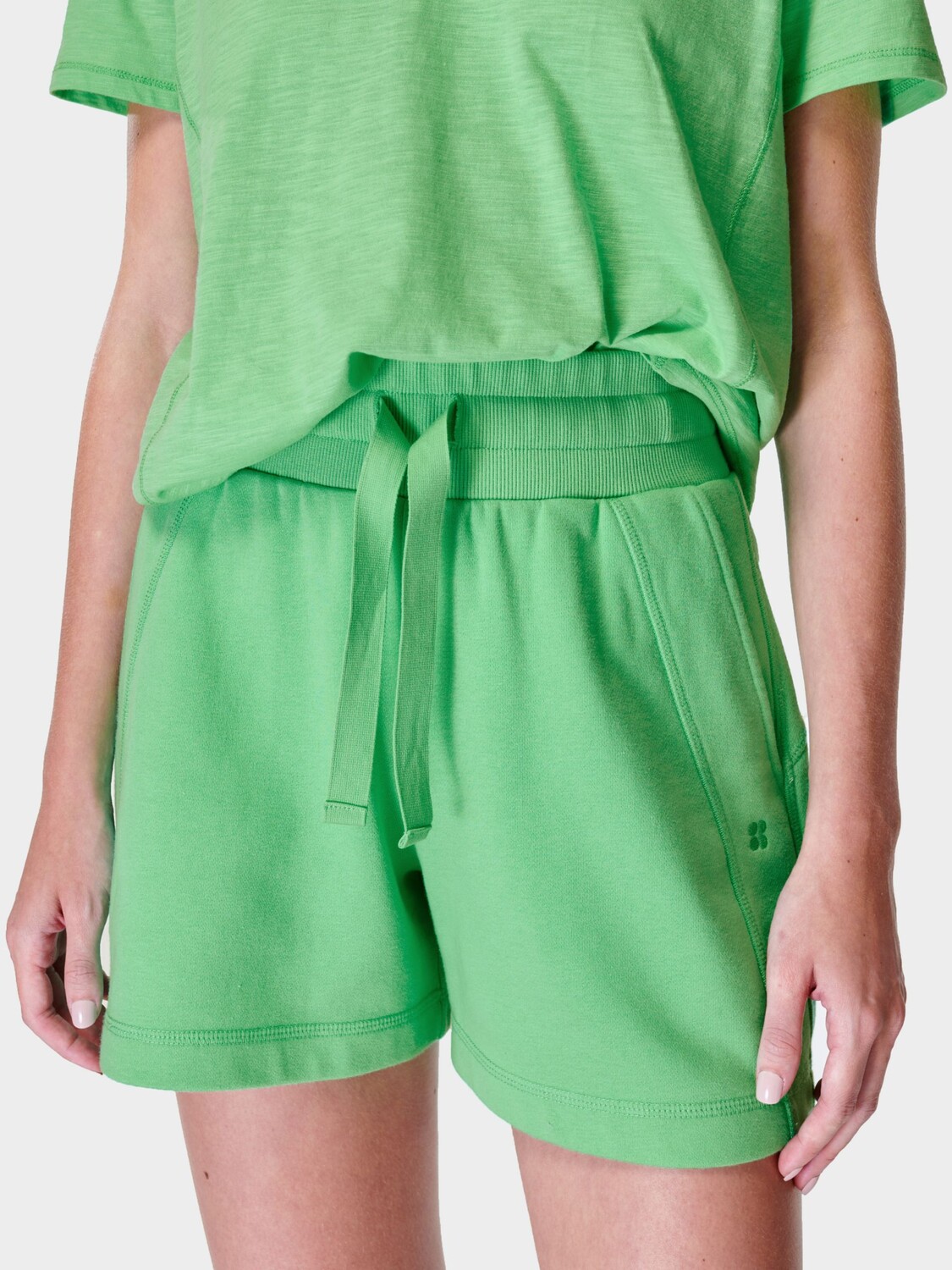 

Шорты с высокой талией Sweaty Betty Revive, сияющий зеленый цвет