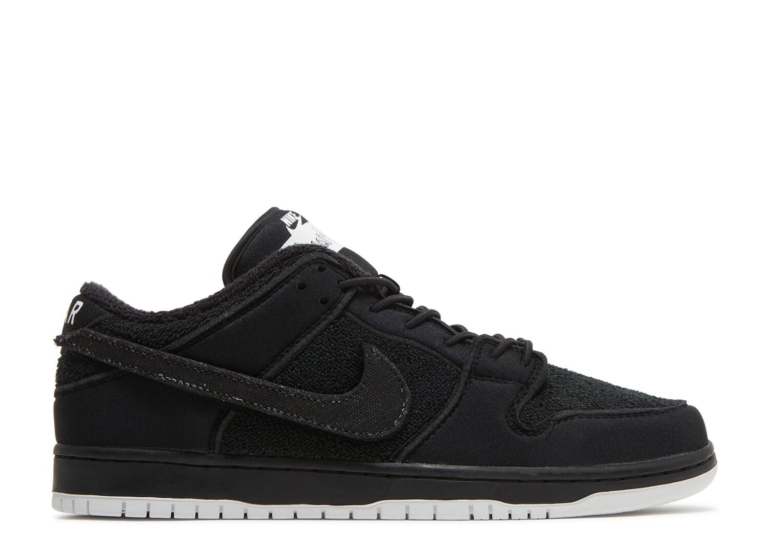 Кроссовки Nike Gnarhunters X Dunk Low Sb 'Black', черный аккумулятор beston для видеокамер samsung bst sb lsm160 sb lsm80 sb lsm320 7 4 в 1500 мач