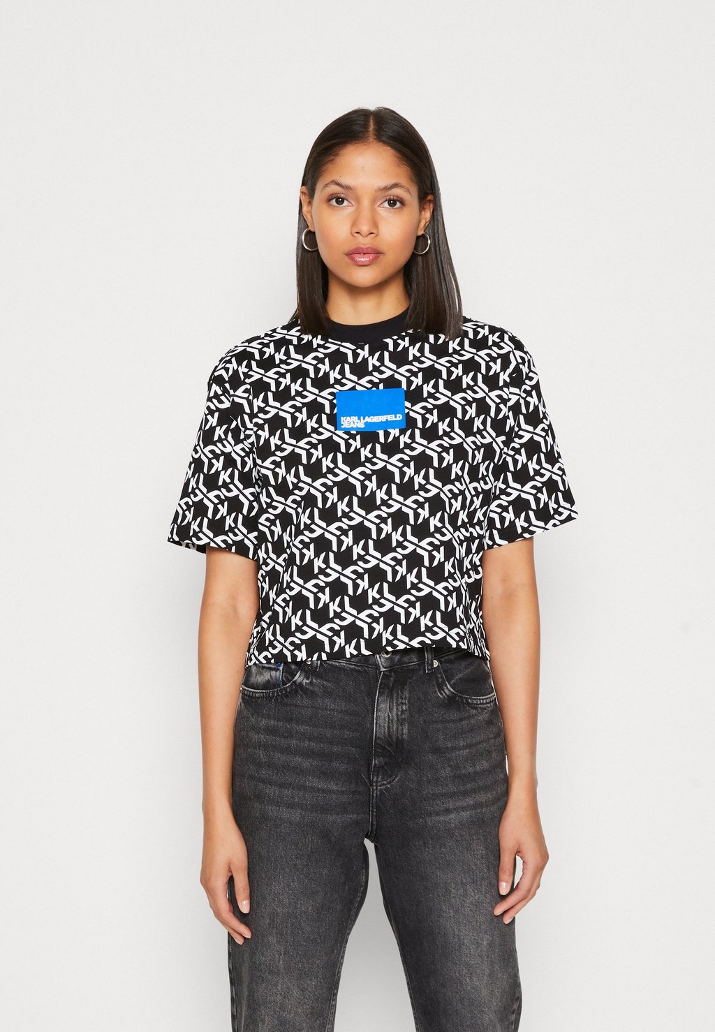 

Футболка с принтом Karl Lagerfeld Jeans MONOGRAM CROPPED TEE, цвет black/white