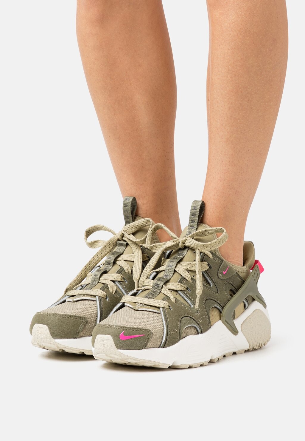 

Кроссовки Nike Air Huarache, средне-оливковый / гипер-розовый