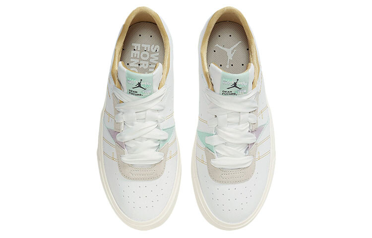 

Женские кроссовки Jordan Air Jordan Series для скейтбординга