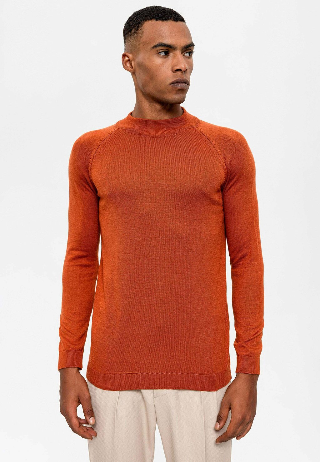 Свитер Mock Turtleneck Antioch, цвет mottled orange свитер mock turtleneck antioch цвет ecru