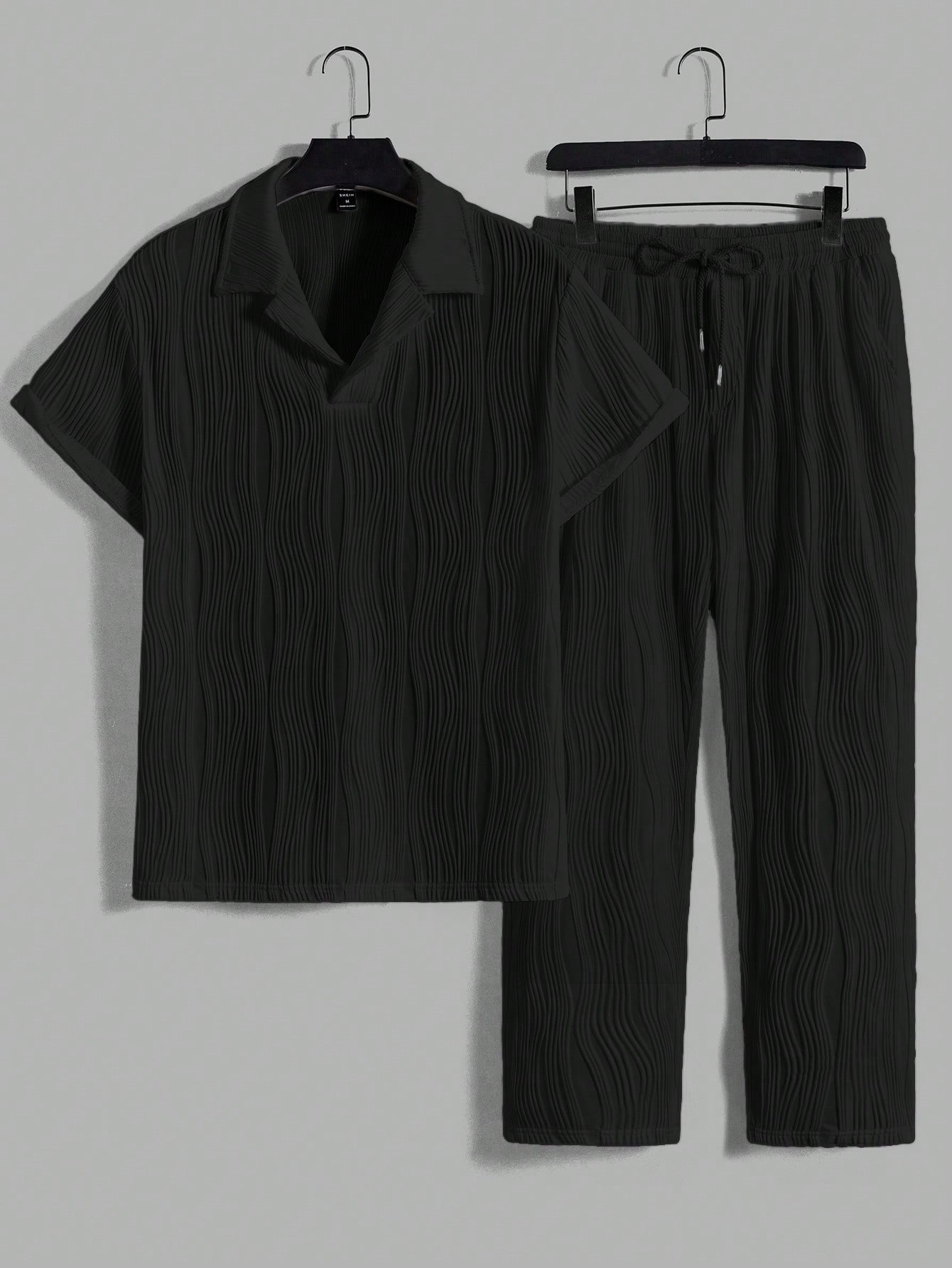 Мужской комплект из рубашки и брюк с монохромной текстурой Manfinity Homme, черный рубашка женская джинсовая с отложным воротником модная блузка из денима с длинными рукавами джинсовая мягкая блузка синего цвета весна л