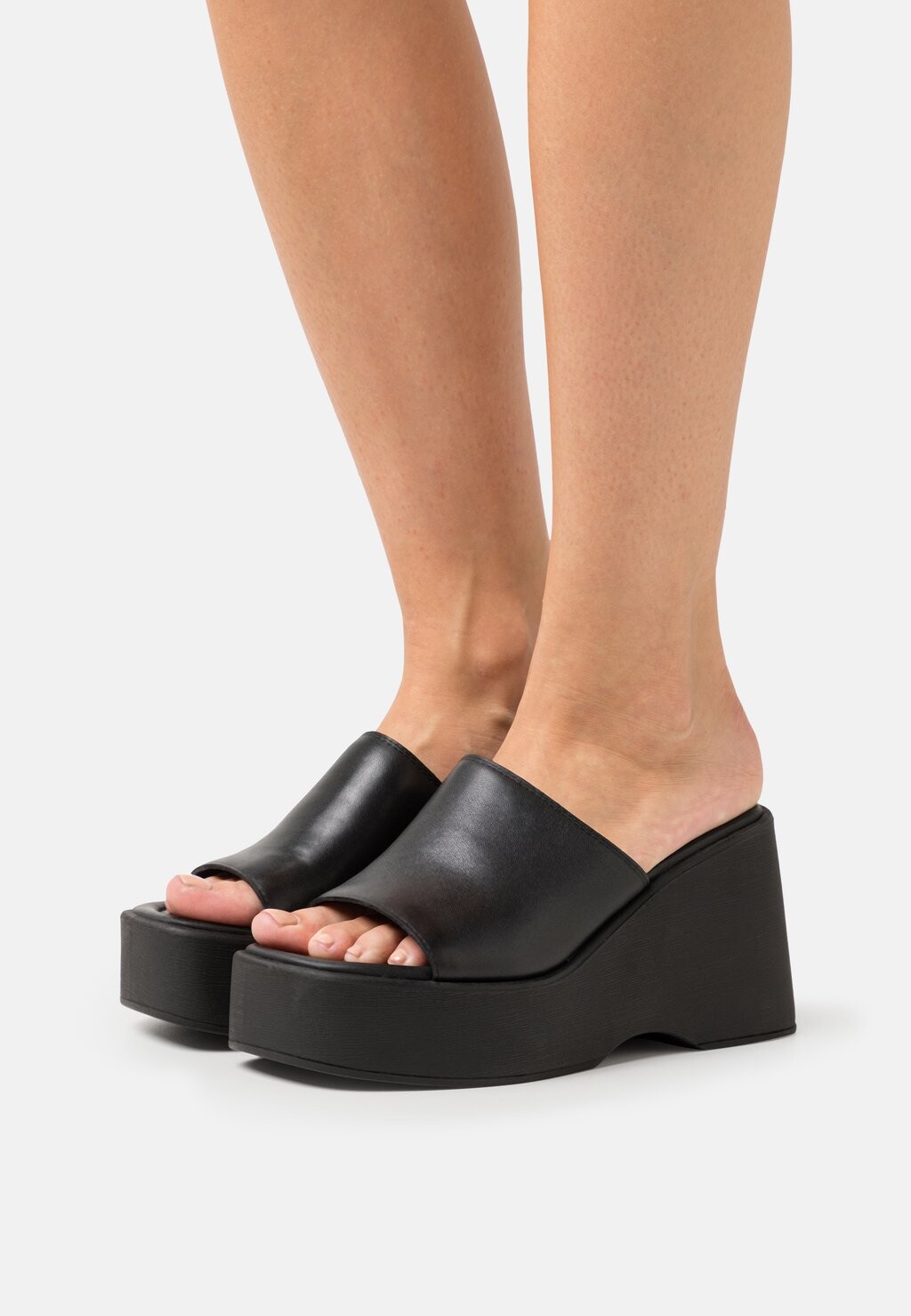 

Мюли на каблуке ALDO, черный