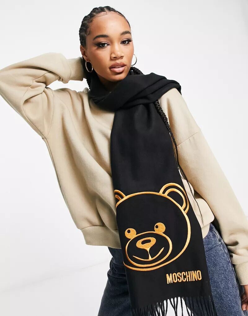 

Черный шарф с логотипом Moschino