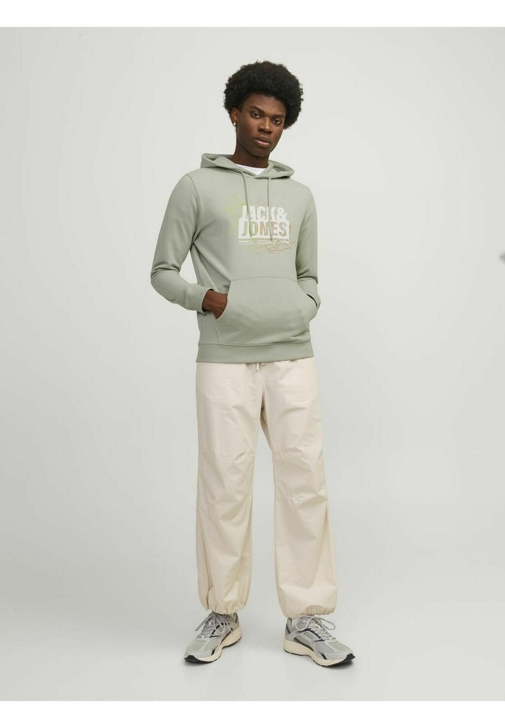 

Толстовка с капюшоном Jack & Jones, оливковый