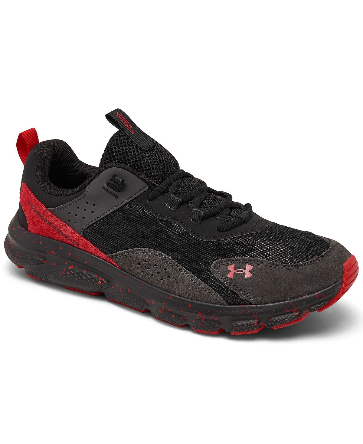 

Мужские тренировочные кроссовки Charged Verssert от Finish Line Under Armour