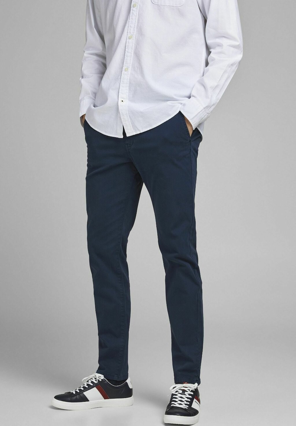 

Чино Jack & Jones, цвет navy blazer