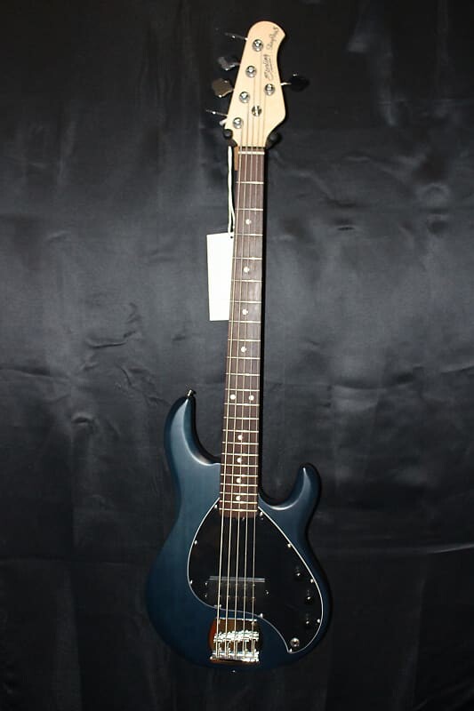 

Басс гитара Sterling StingRay Ray5 - Trans Blue Satin