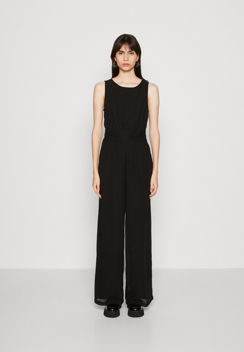 

Комбинезон Vero Moda, черный