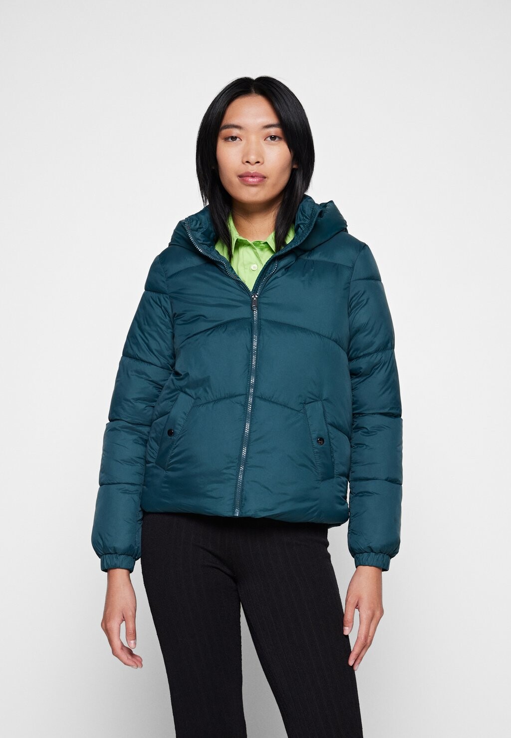 

Куртка зимняя Vero Moda