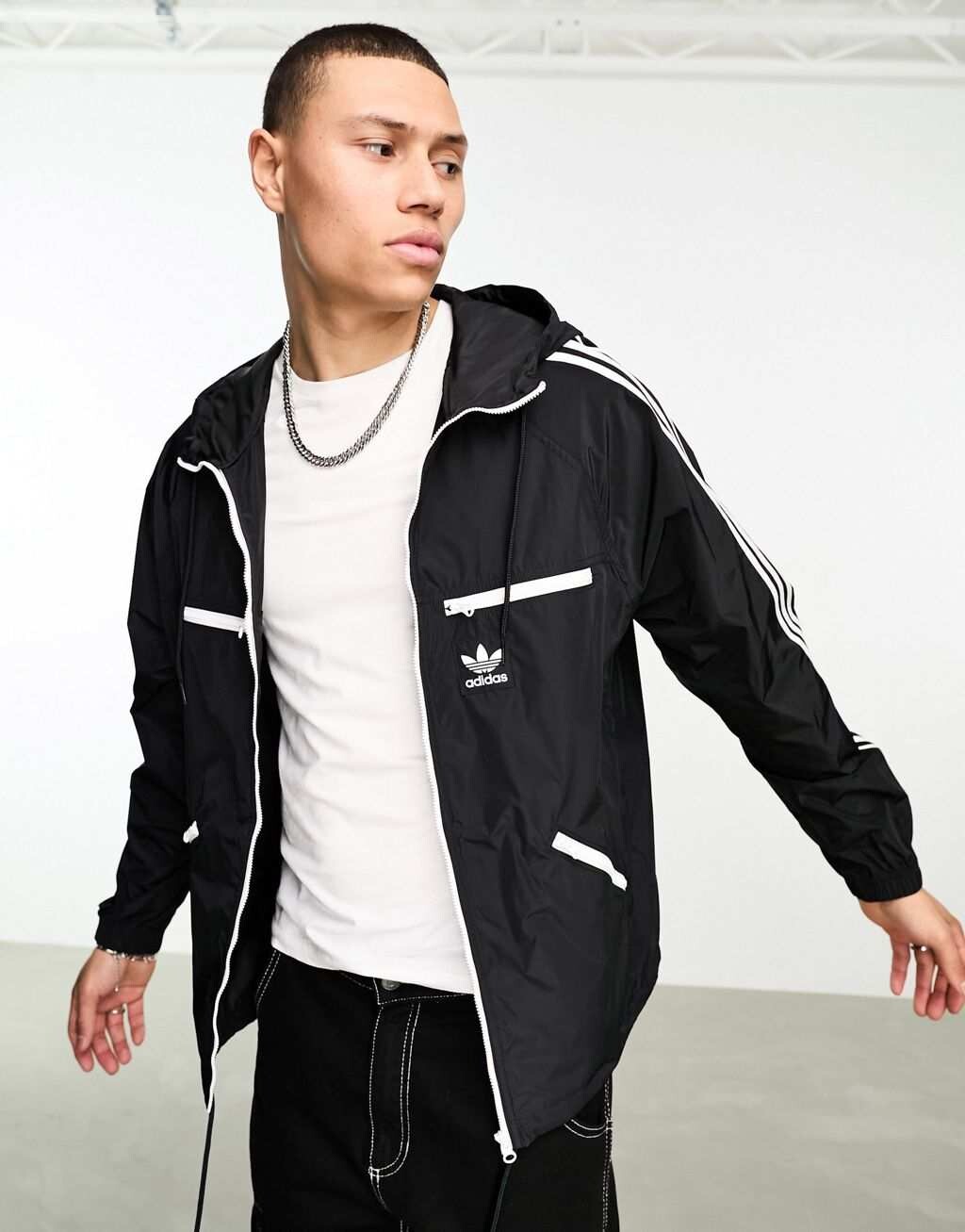 

Черная ветровка с 3 полосками adidas Originals adicolor classics