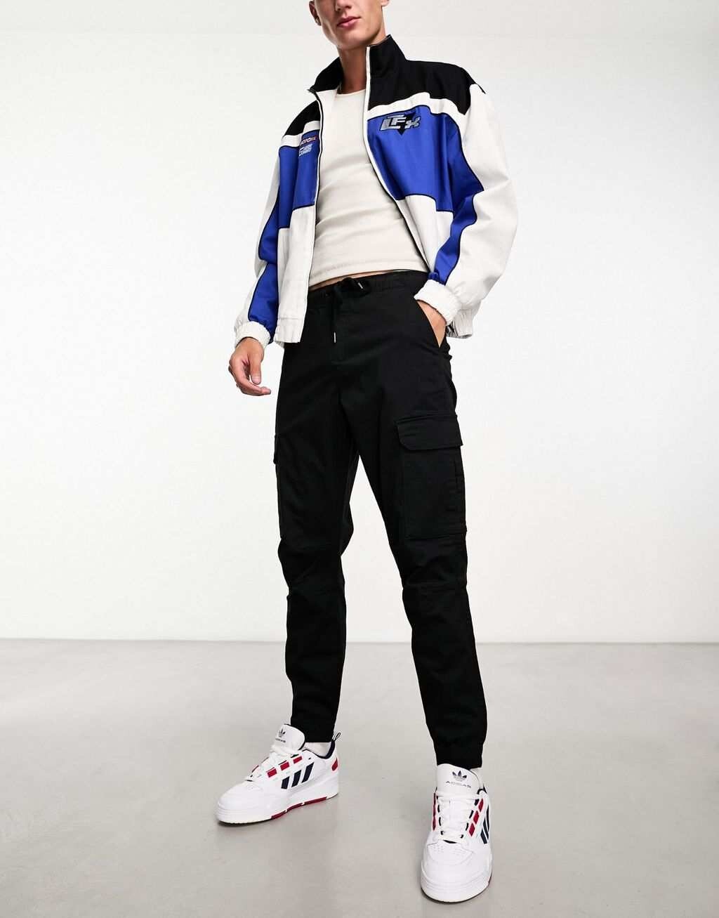 

Черные брюки карго Pull&Bear, Черный