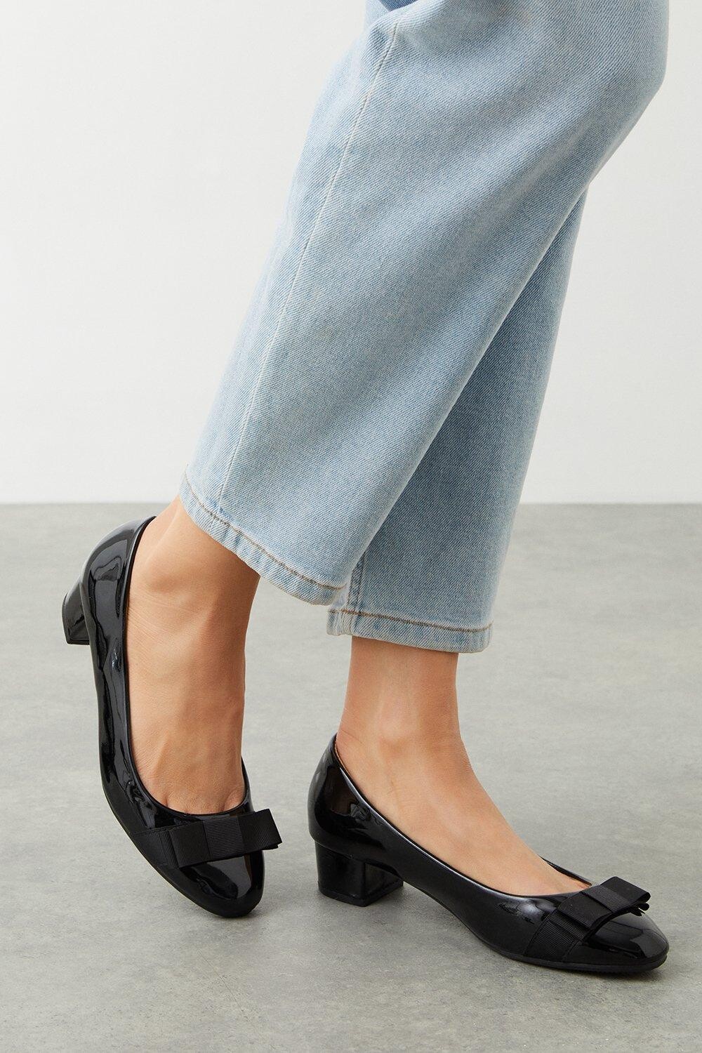 

Хорошо для подошвы: туфли-лодочки Cici Comfort на блочном каблуке с бантом Dorothy Perkins, черный
