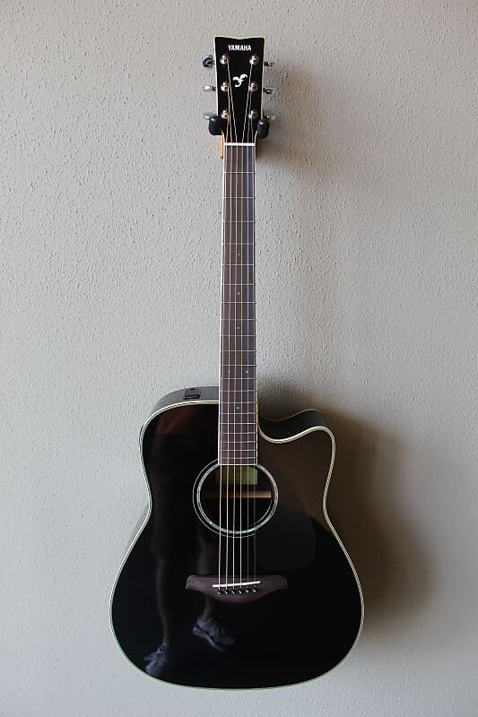 

Акустическая гитара Brand New Yamaha FGX830C Dreadnought Acoustic/Electric Guitar with Gig Bag - Black