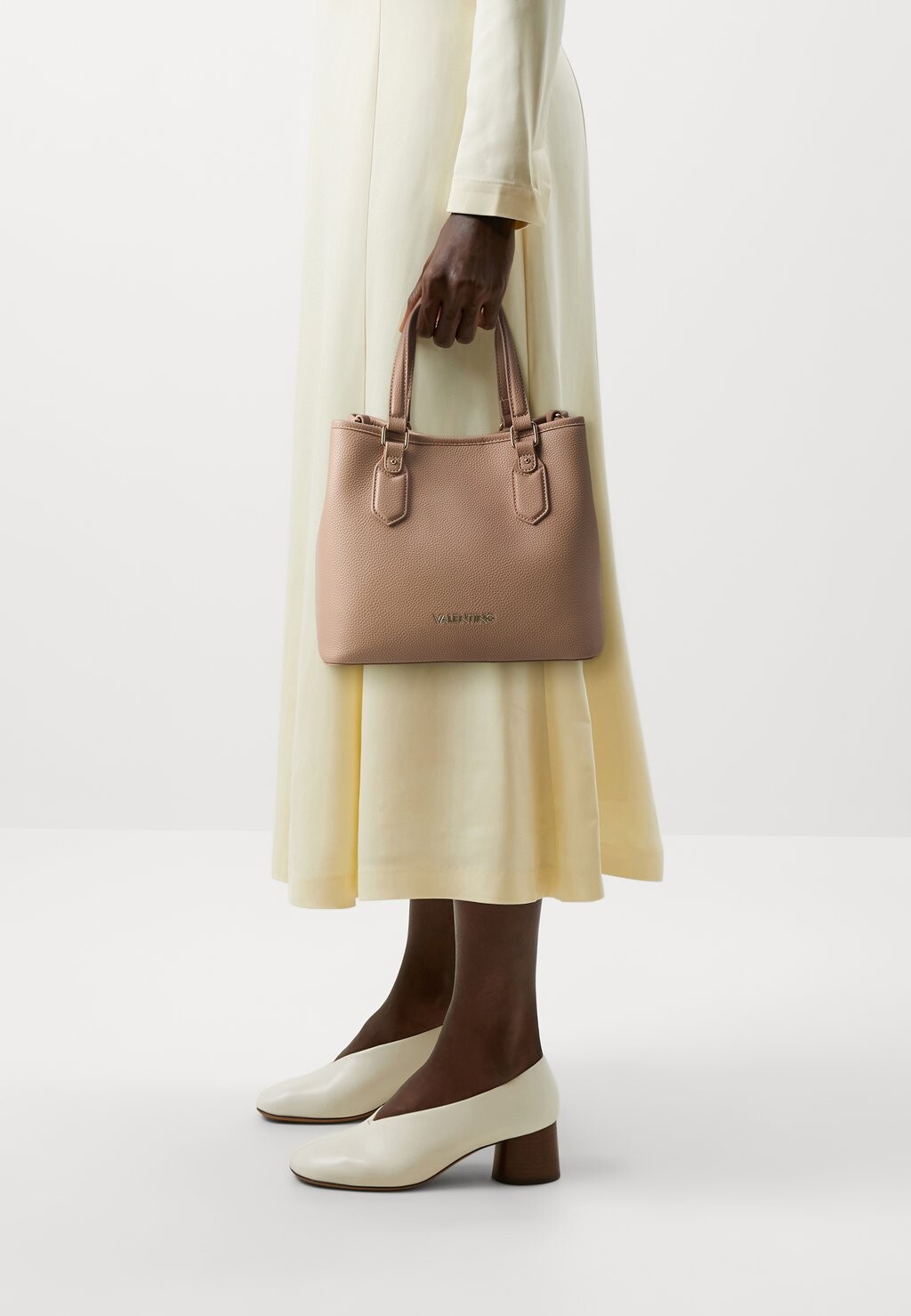 

Сумочка Brixton Valentino Bags, бежевый