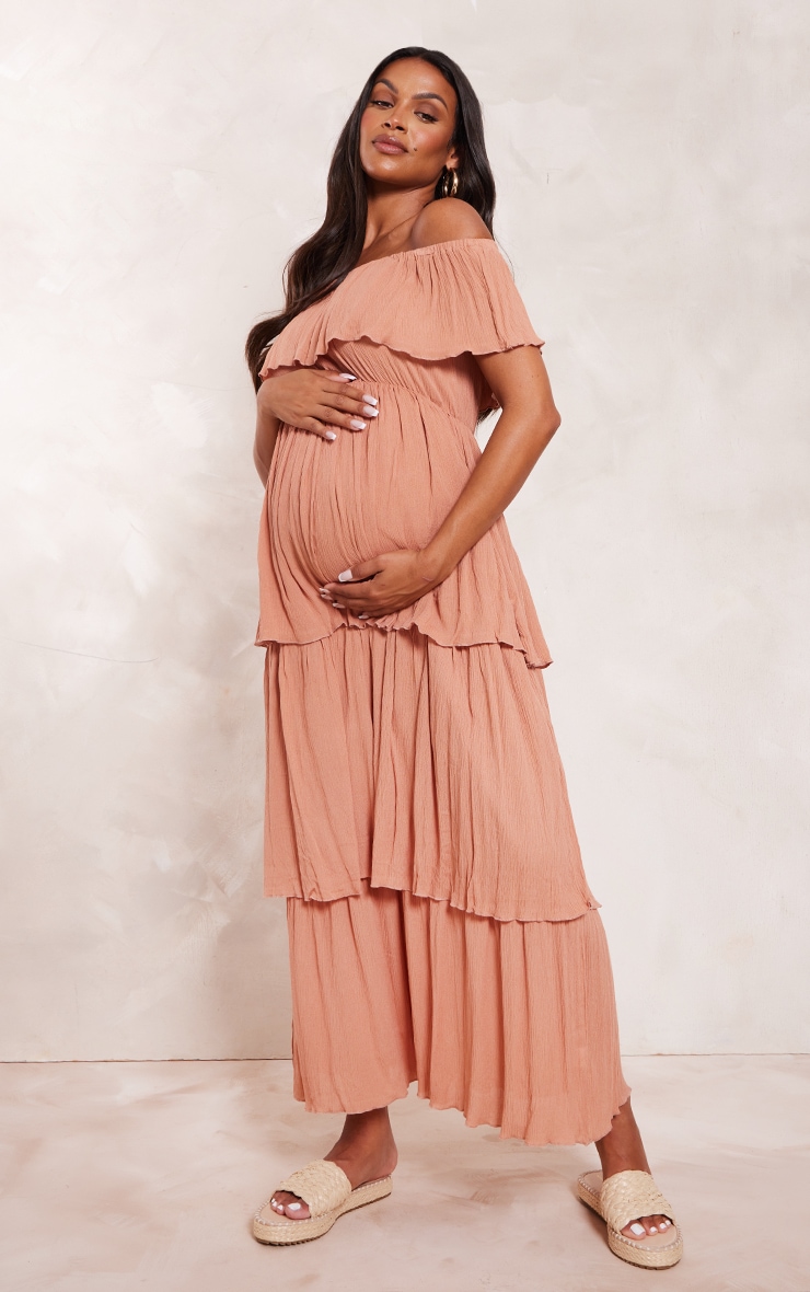 PrettyLittleThing Платье макси темно-серого цвета с фактурной оборкой для беременных