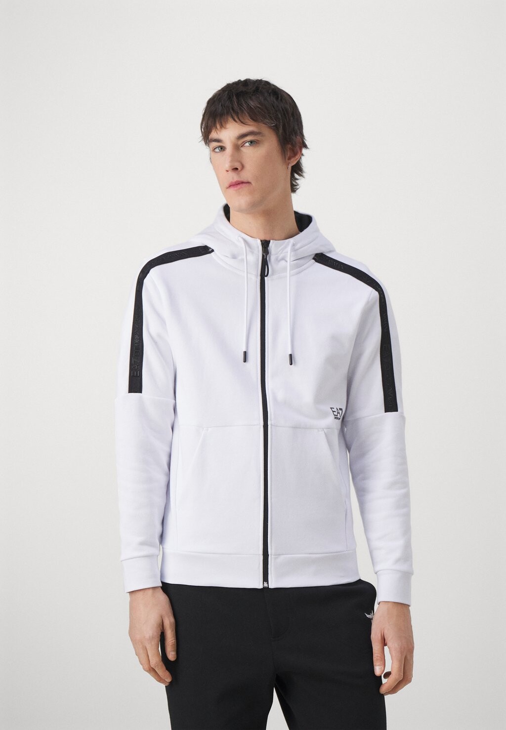 

Толстовка EA7 Emporio Armani, цвет bianco
