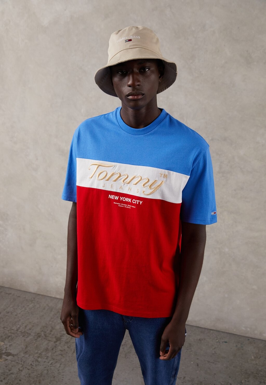 

Футболка с принтом Tommy Jeans, красный