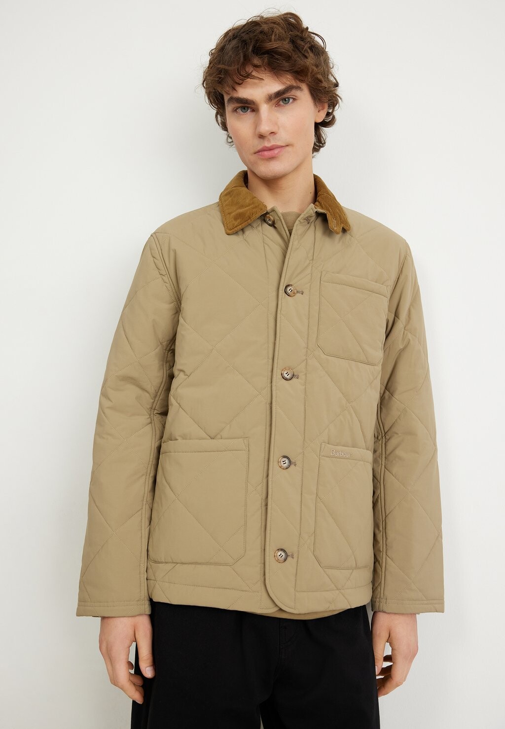 

Переходная куртка Barbour, молочный