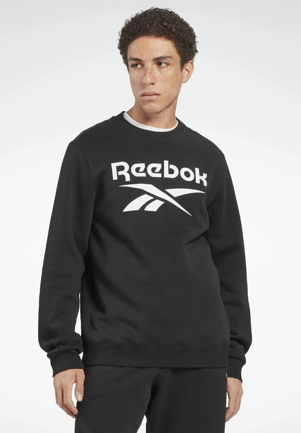 

Толстовка Reebok