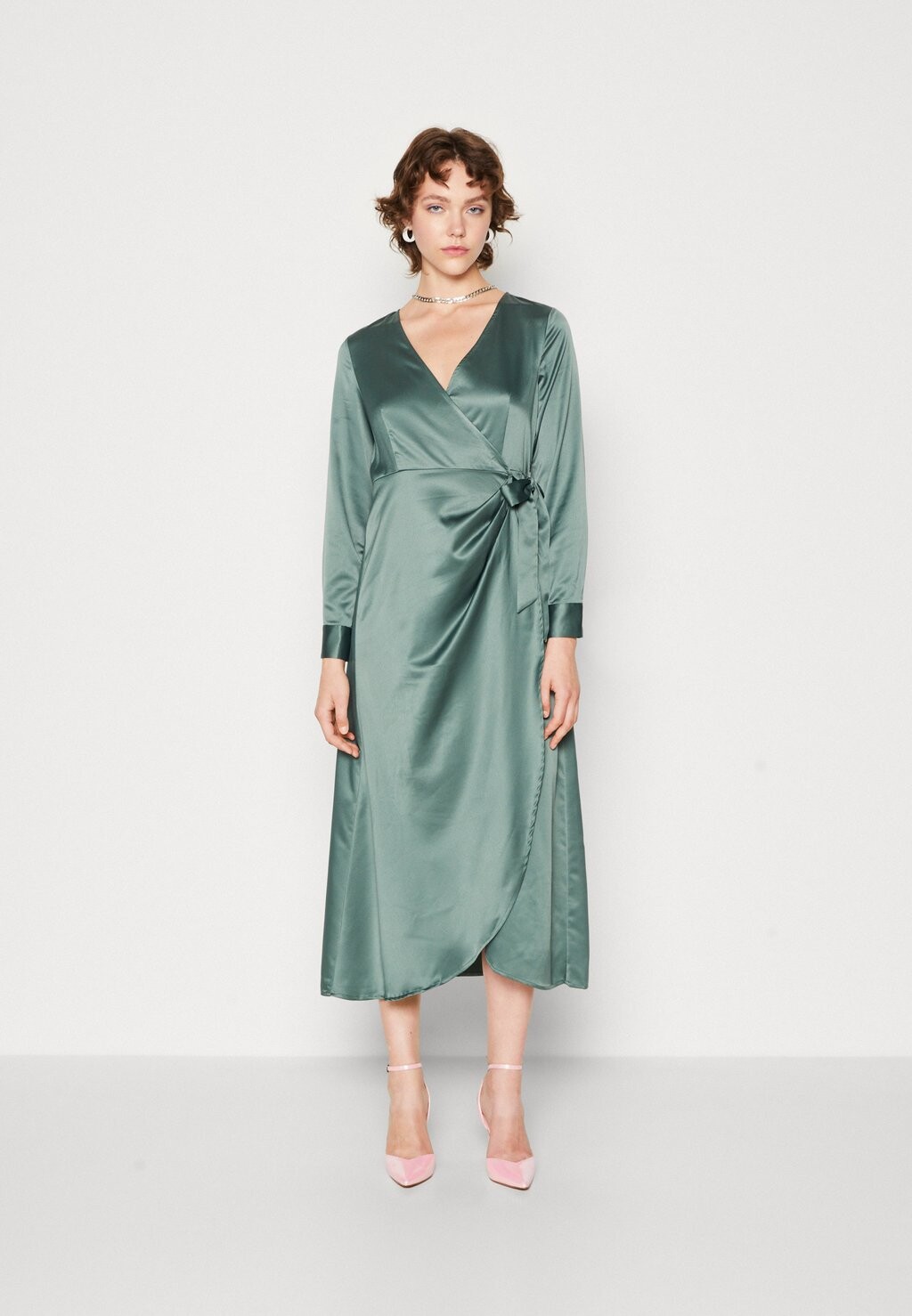 

Элегантное платье Vmmerle Wrap Dress Vero Moda, цвет dark forest