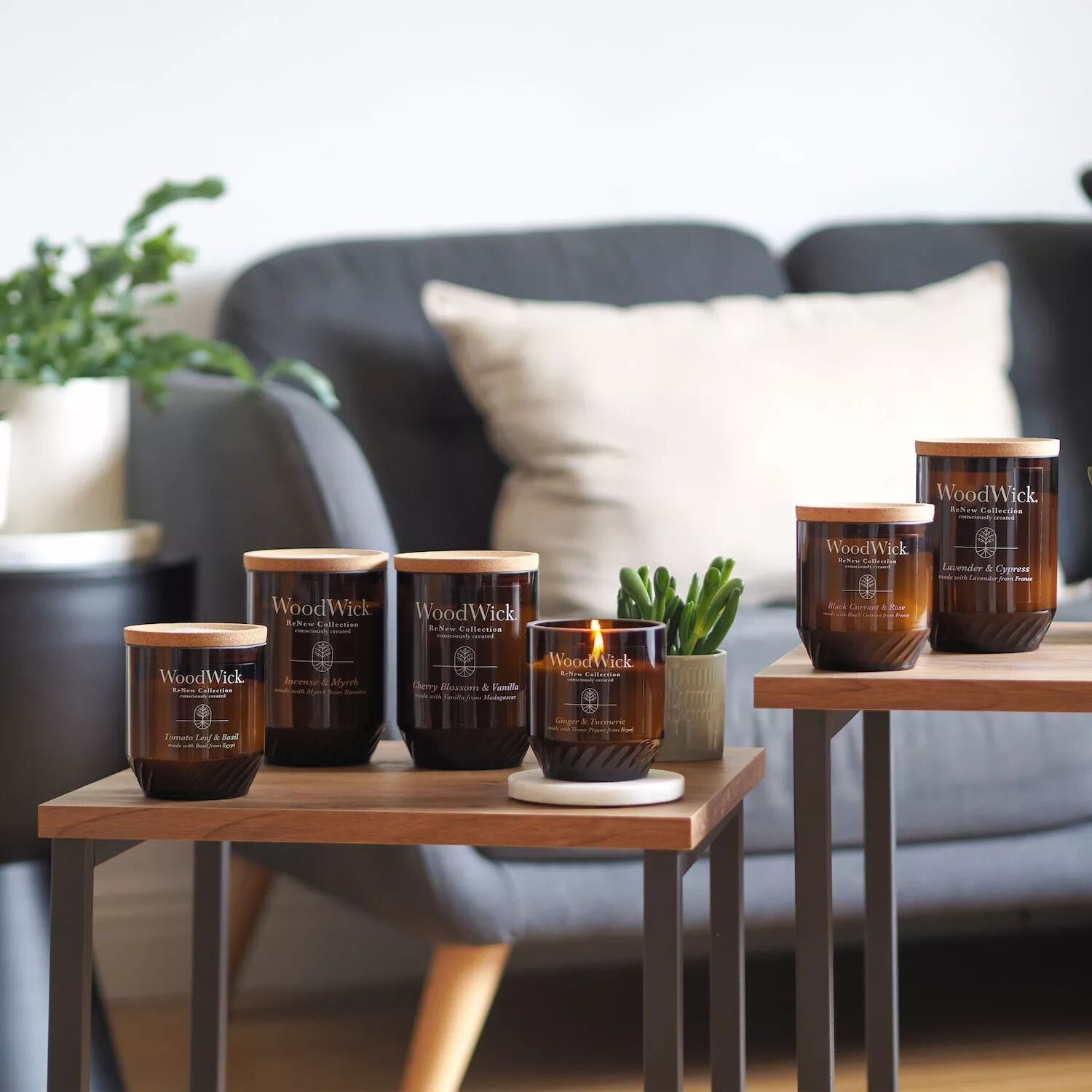 

Свеча WoodWick ReNew в большой банке с имбирем и куркумой