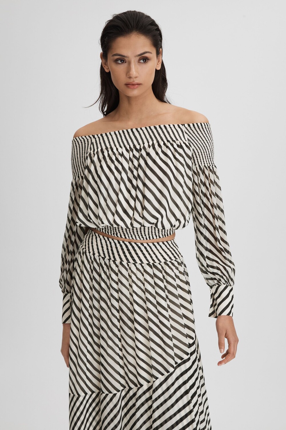 

Укороченный топ Bardot Lea в полоску Reiss, черный