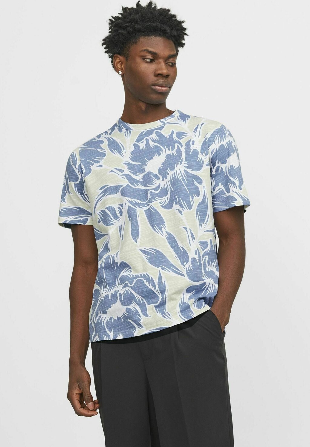 

Футболка с принтом ALL OVER RUNDHALS Jack & Jones, цвет green tint
