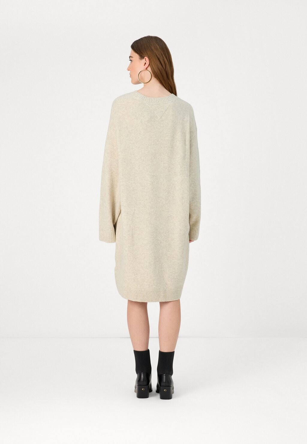 

Вязаное платье FLAG MELANGE DRESS Tommy Hilfiger, кремовый