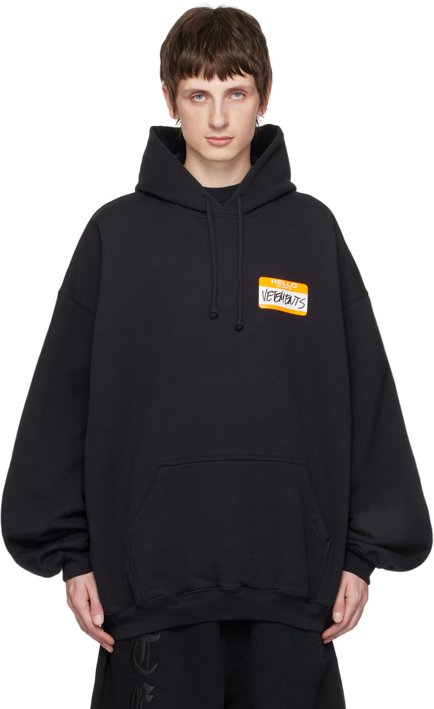 

Черный худи «Меня зовут» VETEMENTS