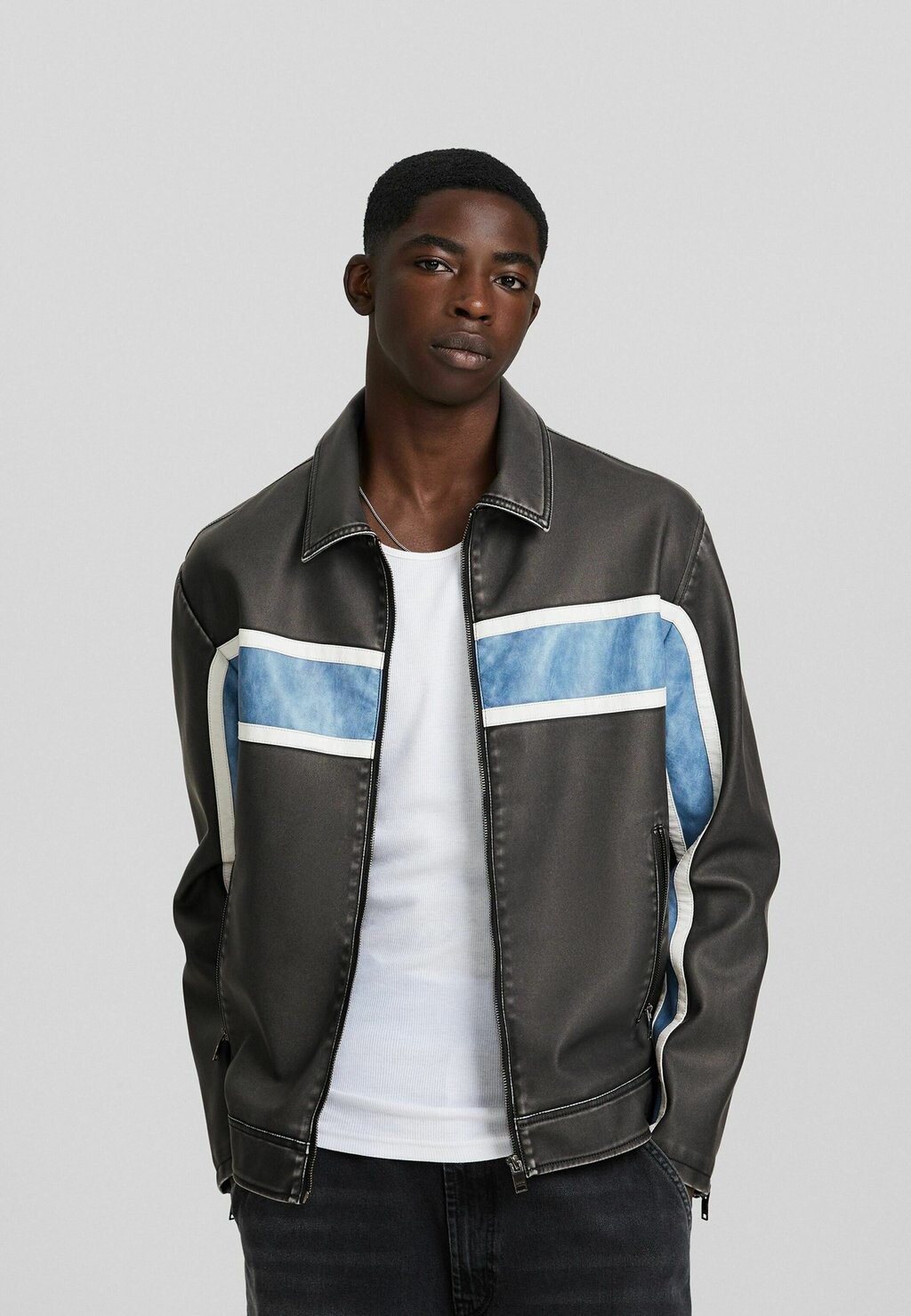 

Куртка из искусственной кожи Bershka