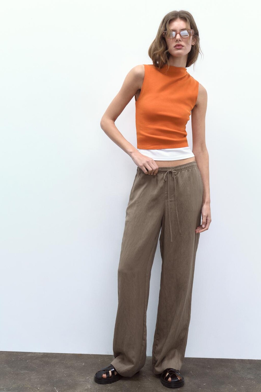 

Прямые струящиеся брюки ZARA, светлая норка