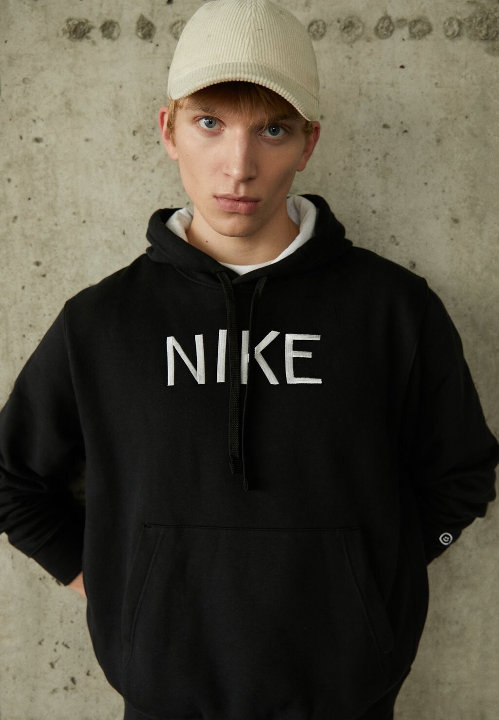 

Худи Nike