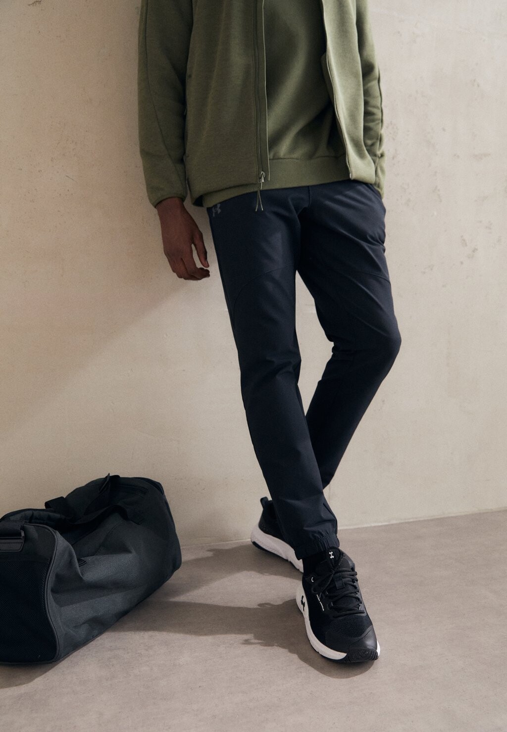 

Спортивные брюки Jogger Under Armour, цвет black/pitch gray