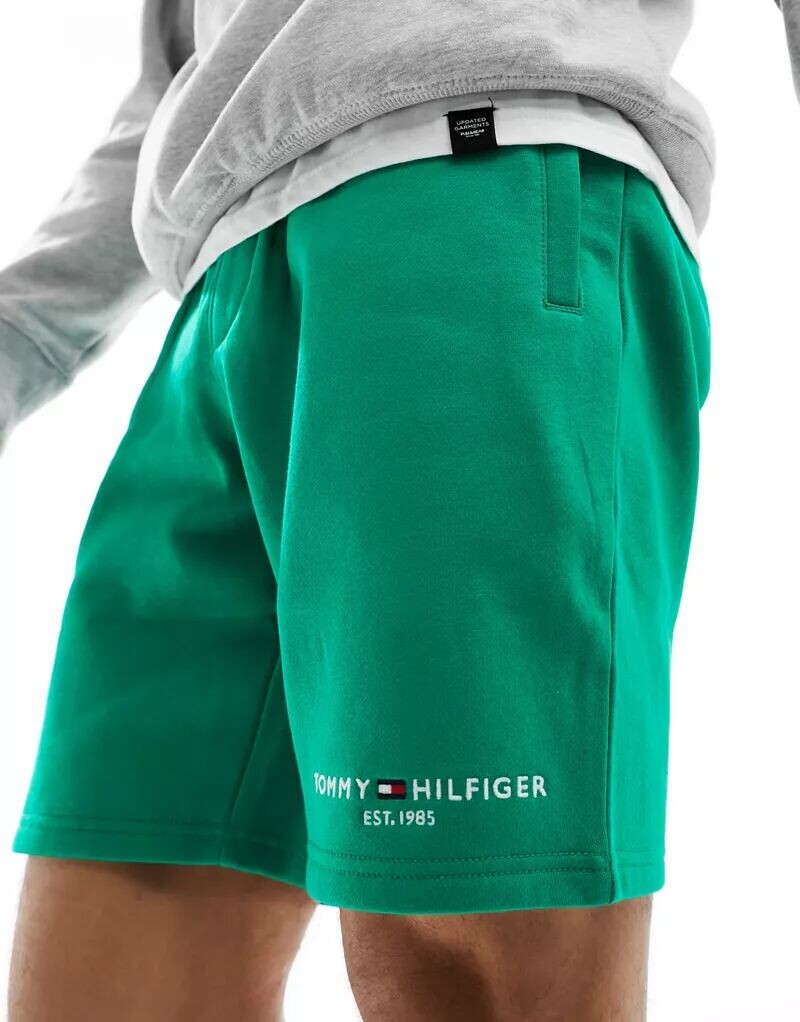 

Зеленые спортивные шорты с небольшим логотипом Tommy Hilfiger, Зеленый