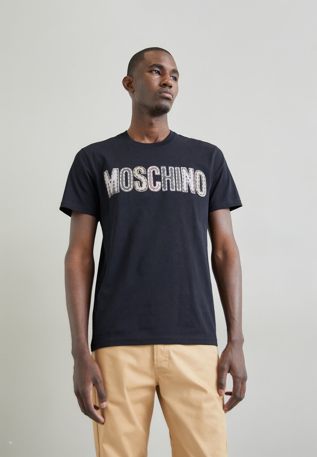 

Футболка с принтом MOSCHINO, черный
