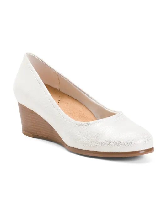 

Замшевые туфли на удобном каблуке Trotters, цвет Off White