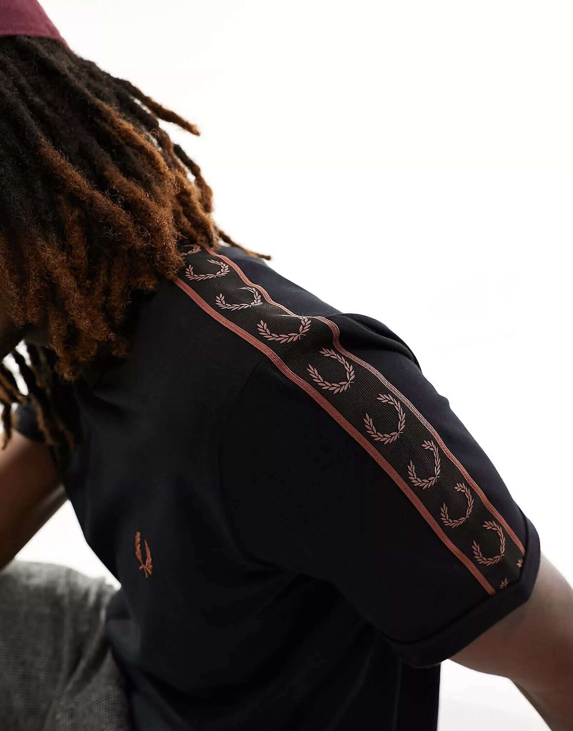 

Черная футболка с контрастной лентой и логотипом Fred Perry, Черный