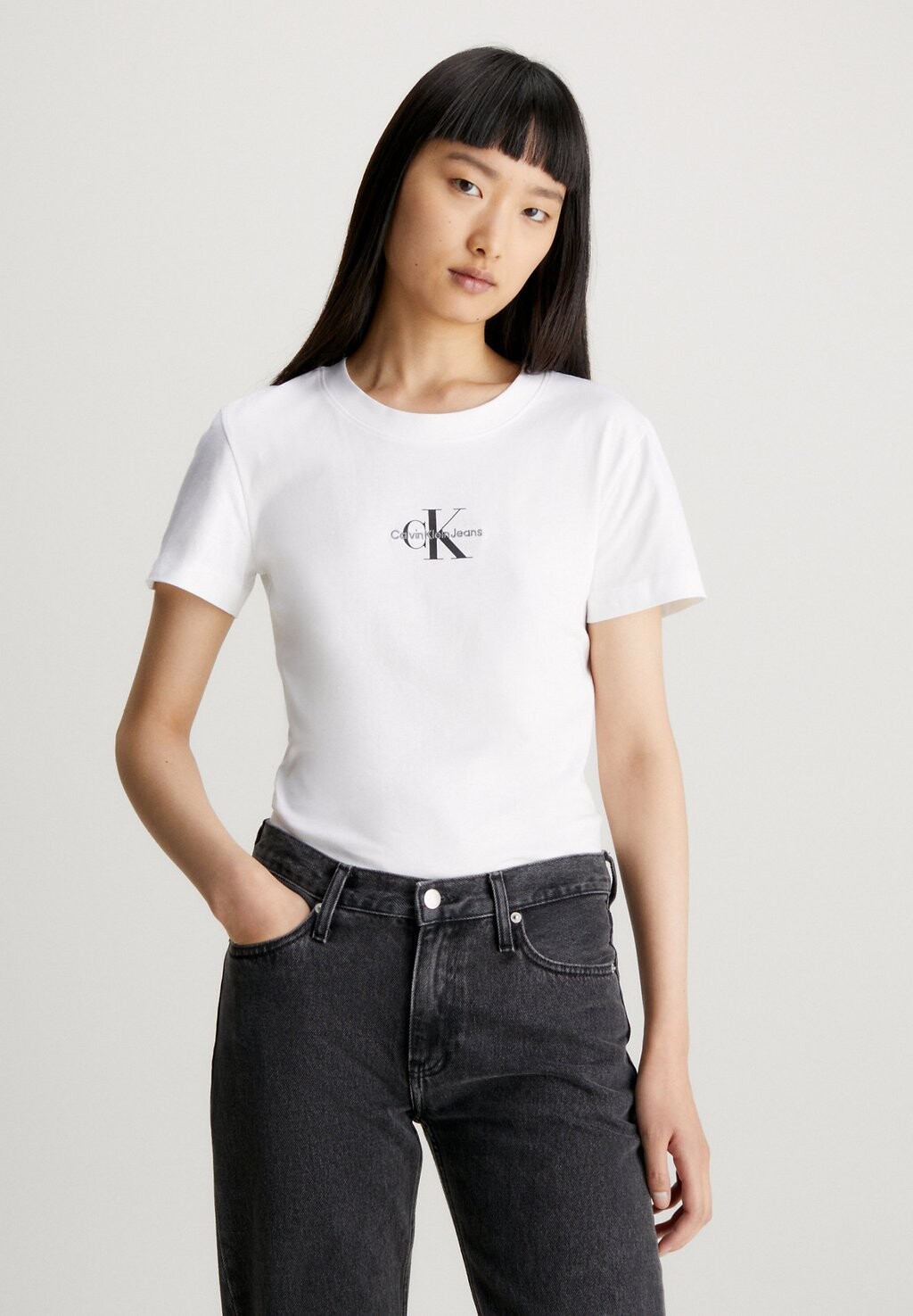 

Футболка с принтом MONOLOGO Calvin Klein Jeans, цвет bright white