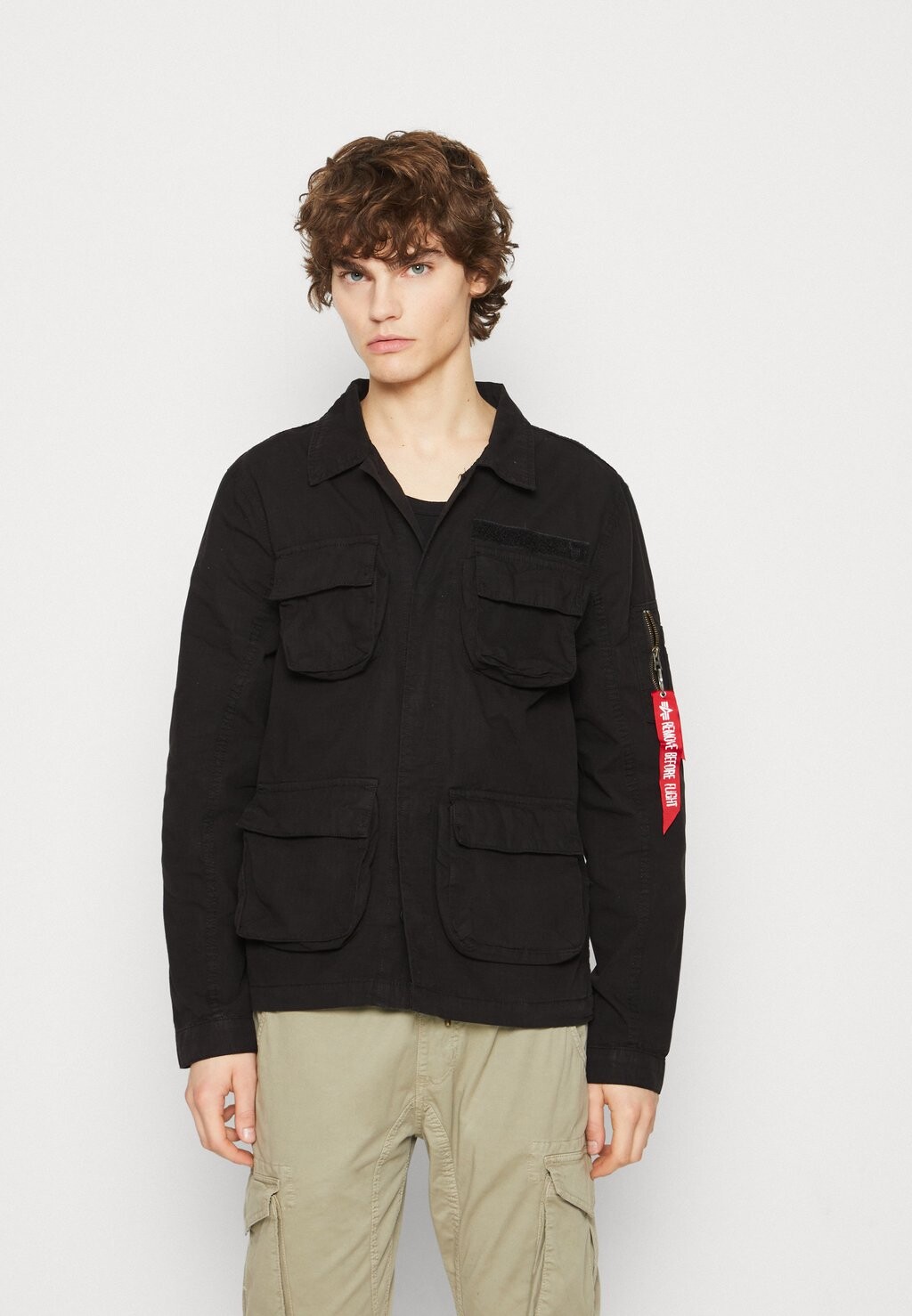 

Легкая куртка Alpha Industries, Черный