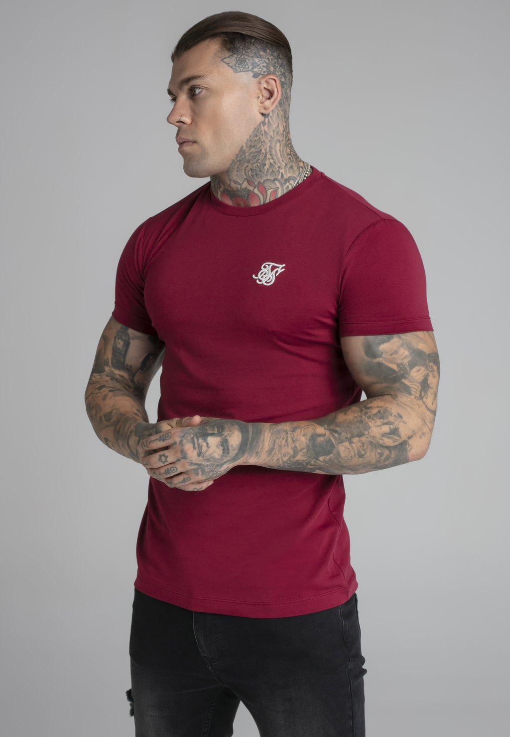 

Базовая футболка Muscle Fit SIKSILK, цвет burgundy