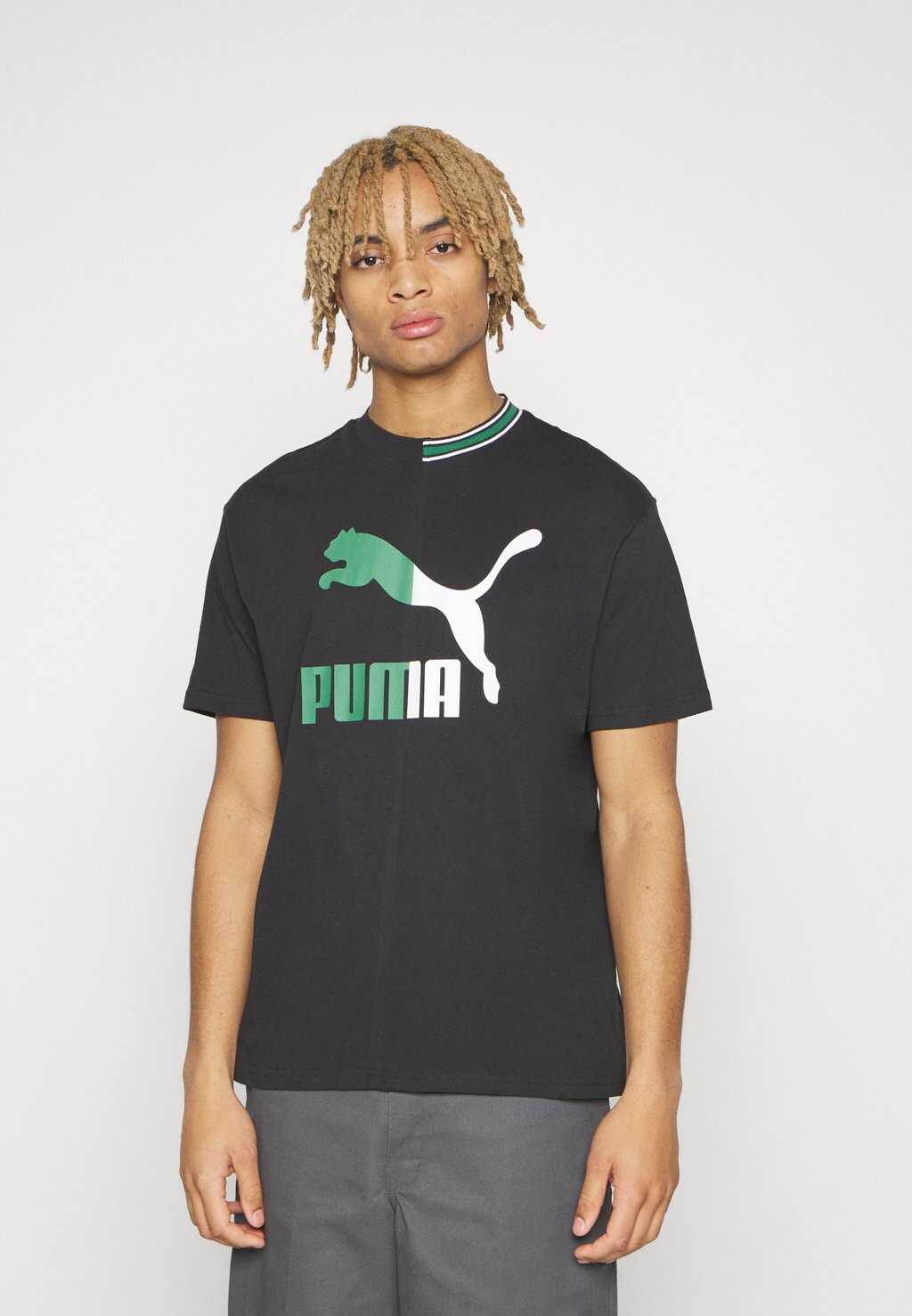 

Футболка с принтом Puma, черный