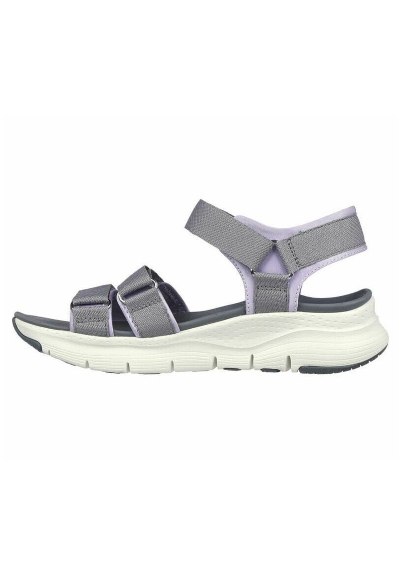 

Сандалии для треккинга Skechers