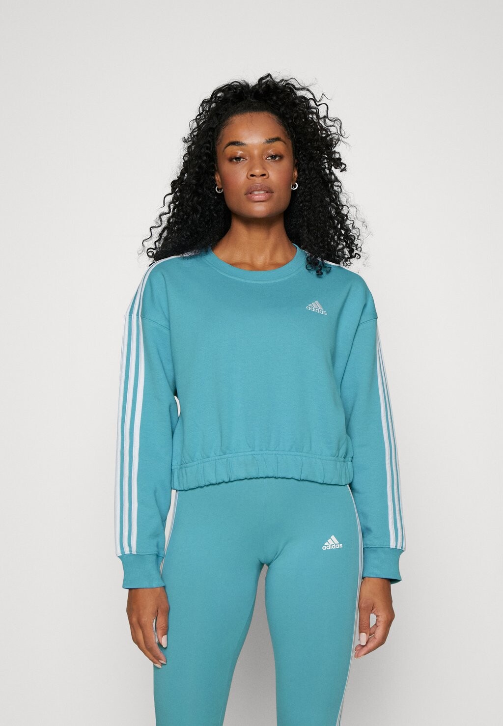 

Толстовка Adidas