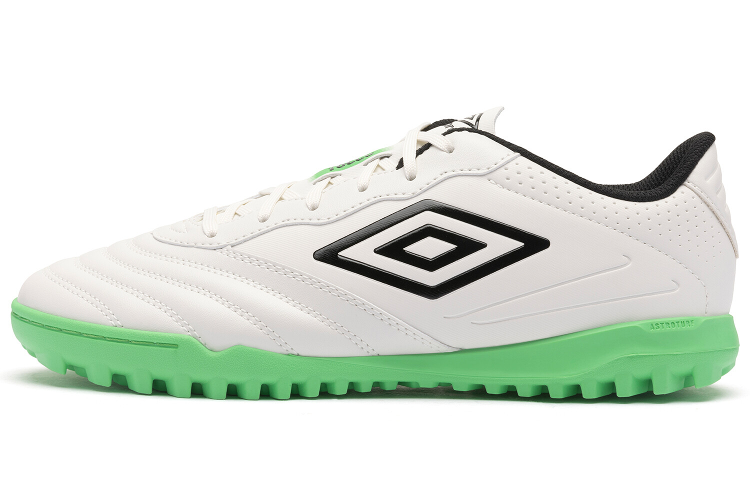 

Футбольные бутсы мужские низкие Inverness белые/классические зеленые Umbro